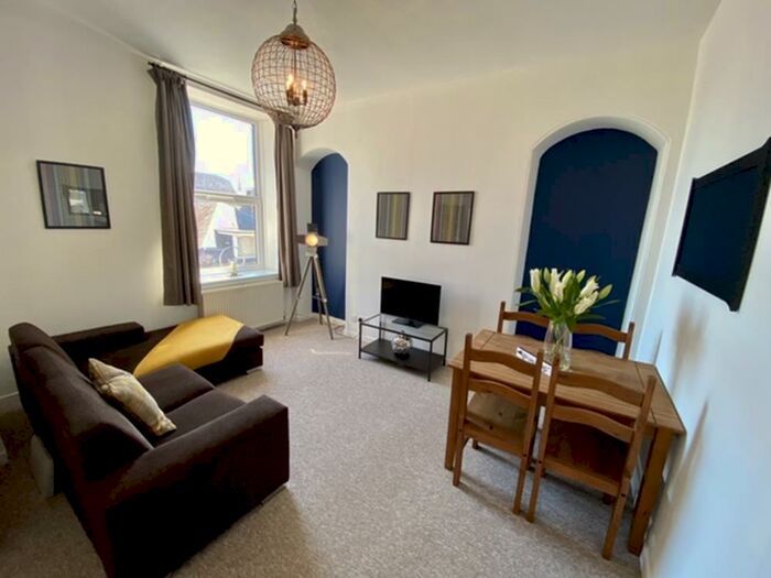 1 Bedroom Flat To Rent In Rose Street, First Floor, AB10