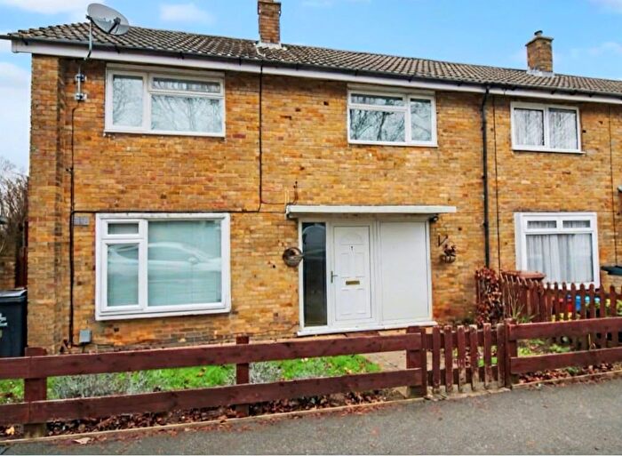 3 Bedroom Terraced House To Rent In Oakfields, Stevenage, SG2