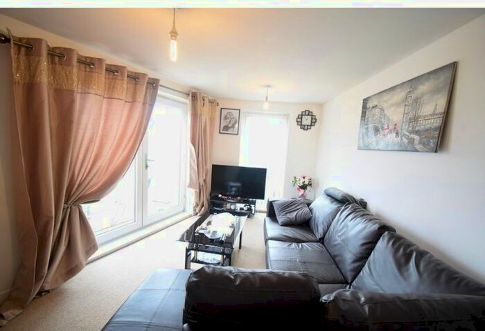 2 Bedroom Flat To Rent In St. Ronans View, Dartford, DA1