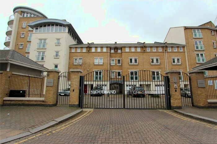 2 Bedroom Apartment To Rent In Woodland Crescent, Canada Water, London, SE16