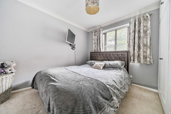 1 Bedroom Flat For Sale In Kilmington Close, Bracknell, RG12