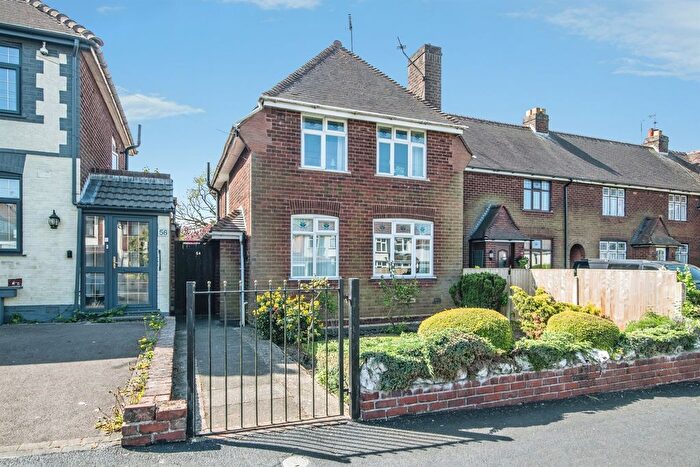 3 Bedroom Semi Detached House For Sale In Leahouse Road, Oldbury, B68
