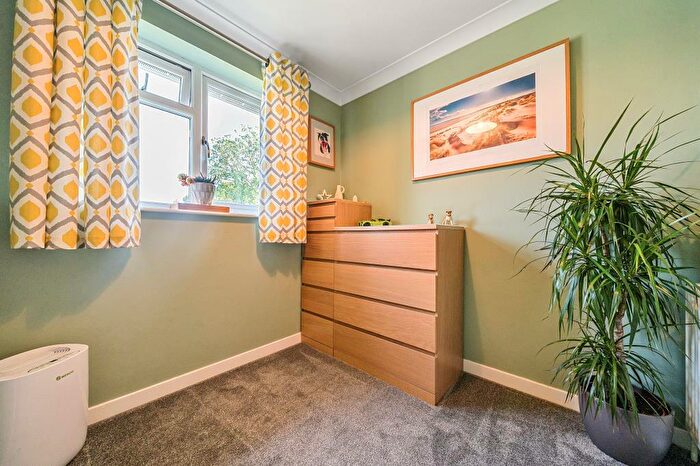 3 Bedroom Terraced House For Sale In Thatcham, Berkshire, RG18