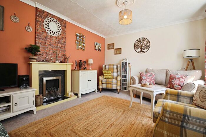3 Bedroom Semi-Detached House For Sale In Meadow Road, Bulford, Salisbury, SP4