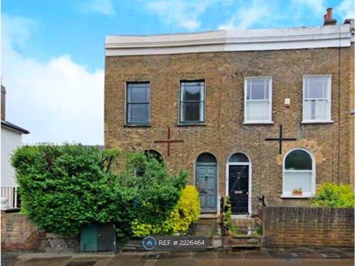 2 Bedroom End Of Terrace House To Rent In Gordon Road, London, SE15