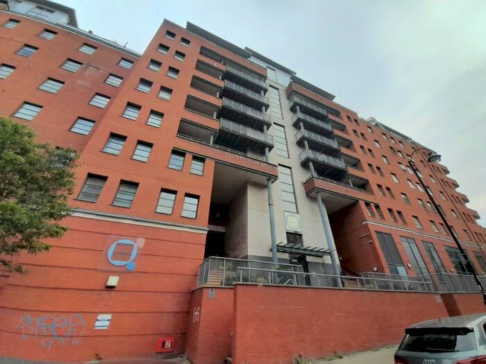 2 Bedroom Flat To Rent In The Quadrangle, Manchester, M1
