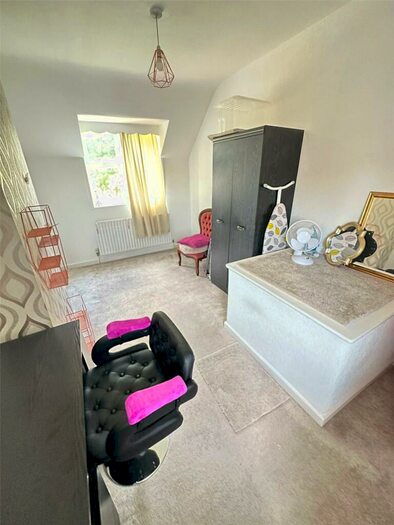 1 Bedroom Terraced House To Rent In Shaw Path, Bromley, BR1