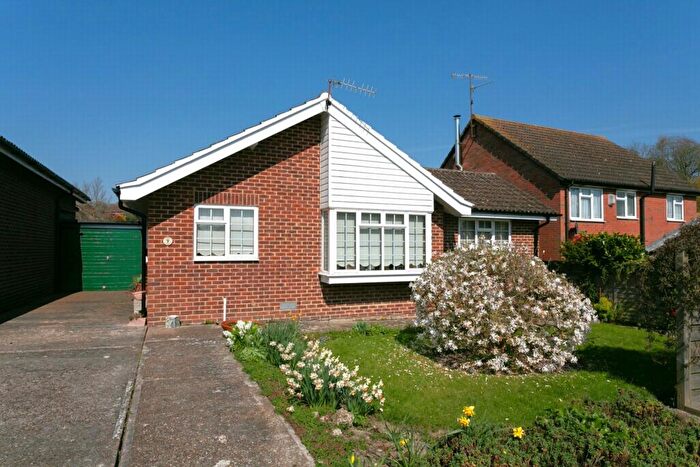 2 Bedroom Bungalow For Sale In Nursery Fields, Hythe, CT21
