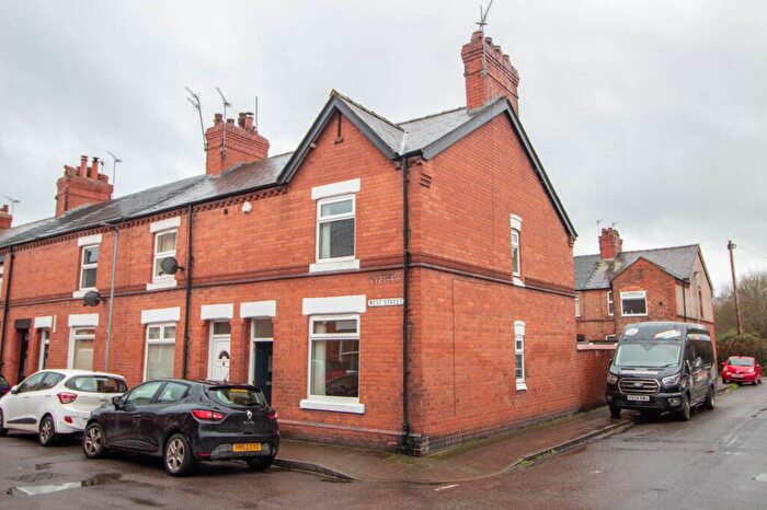 2 Bedroom Terraced House For Sale In West Street, Hoole, Chester, CH2