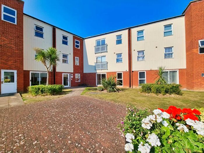 2 Bedroom Apartment To Rent In Compair Crescent, Ipswich, IP2
