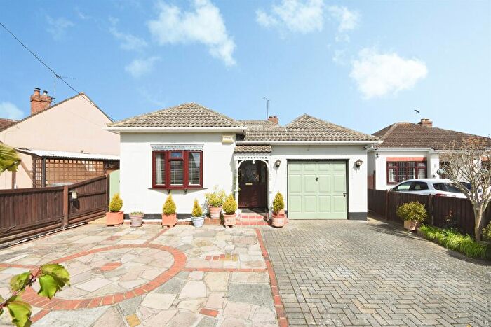 2 Bedroom Detached Bungalow For Sale In Jubilee Avenue, Broomfield, Chelmsford, CM1