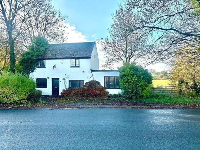 2 Bedroom Detached House For Sale In Tanworth Lane, Shirley, Solihull, West Midlands, B90