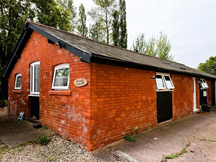 3 Bedroom Bungalow To Rent In Newlands Farm, Fordmore Farm Shop, EX15
