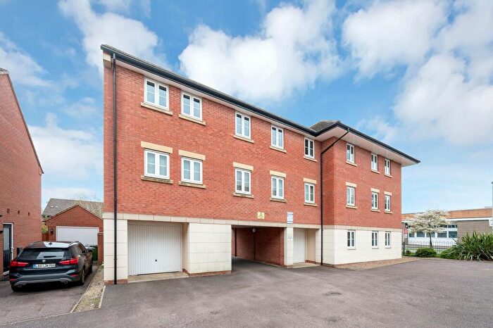 2 Bedroom Flat For Sale In John Clare Close, Oakham, LE15