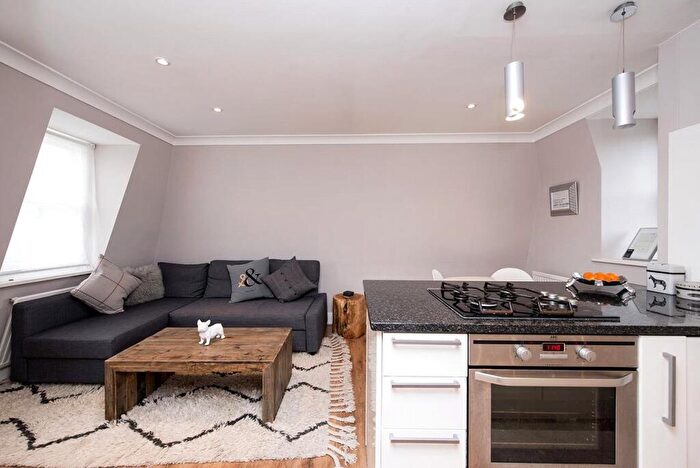 2 Bedroom Apartment To Rent In Belsize Crescent, Belsize Village, London, NW3
