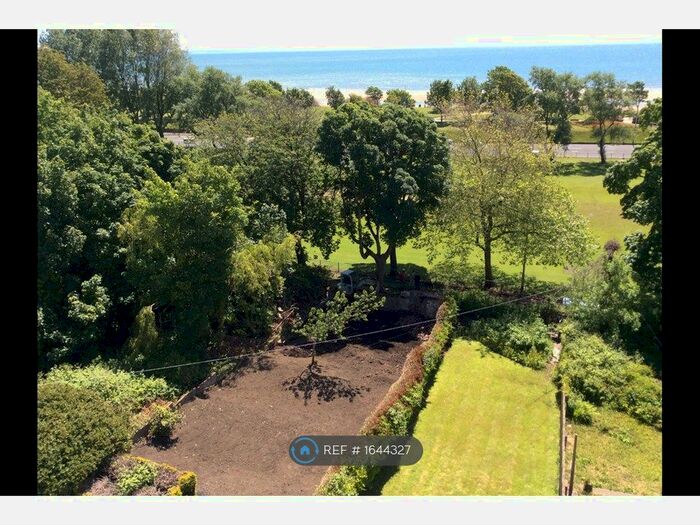 2 Bedroom Flat To Rent In Bryn Road, Swansea, SA2