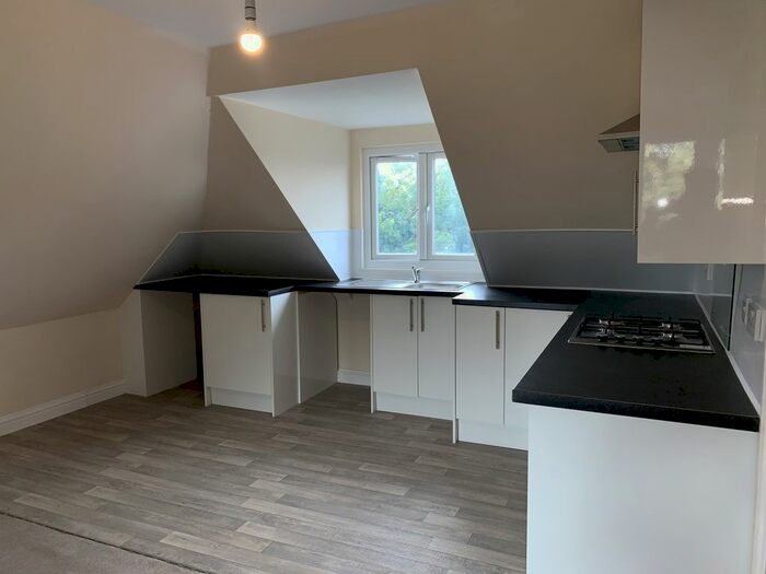 2 Bedroom Flat To Rent In Northcote Avenue, Southall, UB1