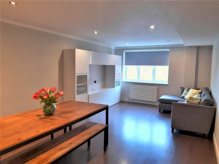 2 Bedroom Detached House To Rent In Upper Richmond Road, London, SW15