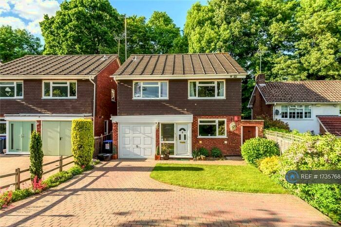 4 Bedroom Detached House To Rent In Rogers Lane, Stoke Poges, SL2