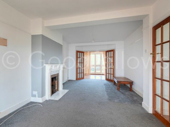 3 Bedroom End Of Terrace House To Rent In Wolsey Crescent, Morden, SM4