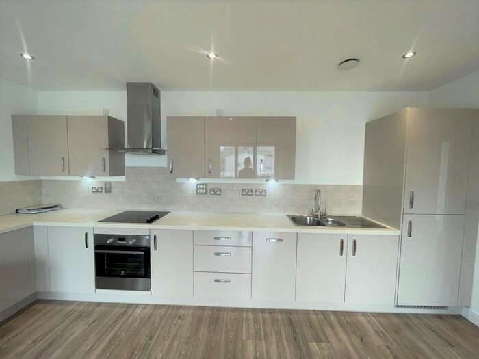 2 Bedroom Flat To Rent In Mitten House, Creative Road, London, SE8