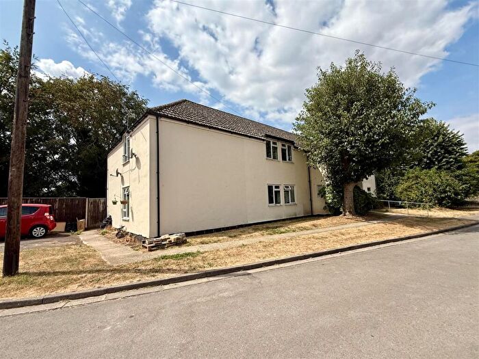 2 Bedroom Flat For Sale In Limes Place, Latton, Swindon, SN6