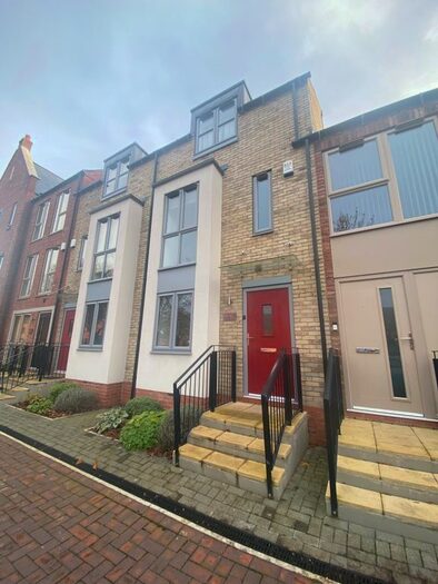 3 Bedroom Terraced House To Rent In Finkle Street, Hull, HU1