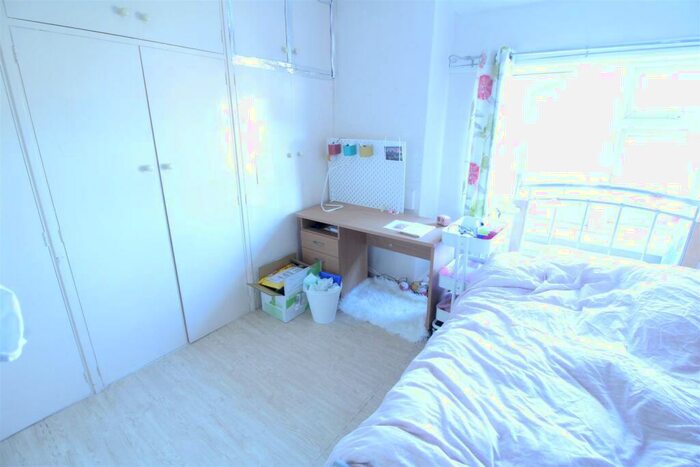 5 Bedroom Semi-Detached House To Rent In **&#;pppw** Broadgate, Beeston, NG9