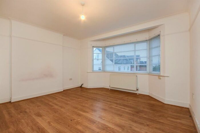 2 Bedroom Apartment To Rent In Marlborough Gardens, N20