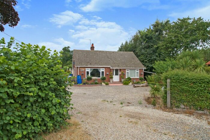 3 Bedroom Detached Bungalow For Sale In Norwich Road, Smallburgh, Norwich, NR12