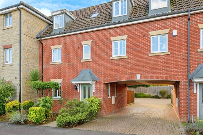 4 Bedroom Terraced House For Sale In Bridge View, Oundle, Peterborough, PE8