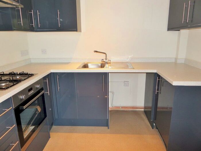 1 Bedroom Flat To Rent In The Broadway, Haywards Heath, RH16