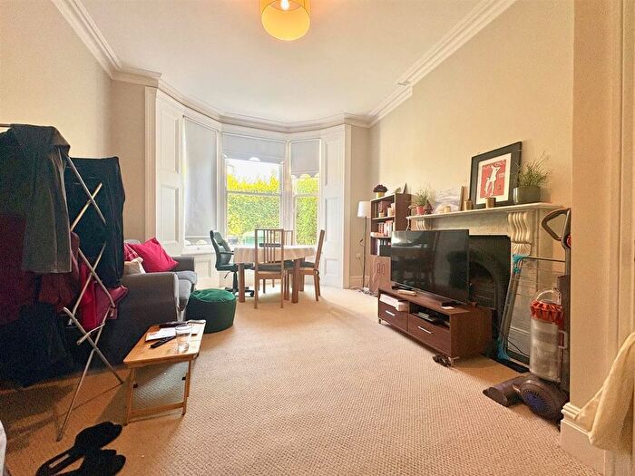 2 Bedroom Flat To Rent In Melrose Terrace, Hammersmith, W6