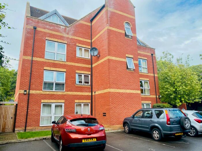 2 Bedroom Flat To Rent In Reginald Street, Derby, DE23