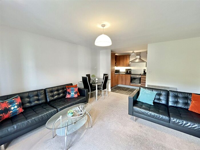 2 Bedroom Flat For Sale In Worsdell Drive, Gateshead, NE8