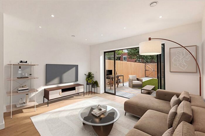 4 Bedroom Terraced House For Sale In Caird Street, Kensal Town, W10