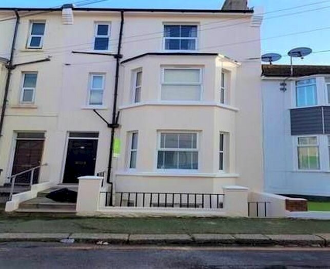 1 Bedroom Flat To Rent In Earl Street, Hastings, TN34