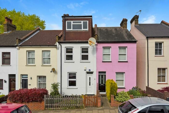 2 Bedroom Terraced House To Rent In Canon Road, Bromley, BR1