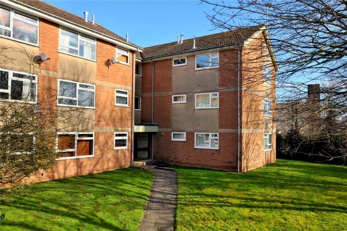 1 Bedroom Apartment To Rent In Woodlands Court, Woodlands Road, Witney, Oxfordshire, OX28