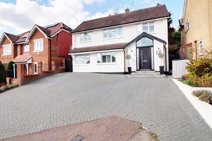 5 Bedroom Detached House For Sale In Tolmers Gardens, Cuffley, EN6