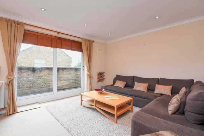 1 Bedroom Flat To Rent In Cedar Terrace, Richmond, TW9