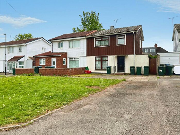 3 Bedroom Semi Detached House For Sale In Thimbler Road, Coventry, CV4