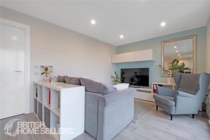 1 Bedroom Apartment For Sale In Brighton Road, Shoreham-by-Sea, West Sussex, BN43