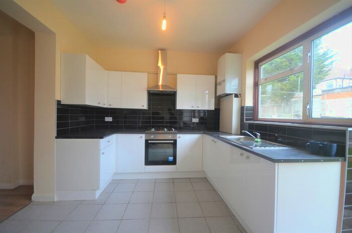 4 Bedroom Terraced House To Rent In Rosemary Drive, IG4