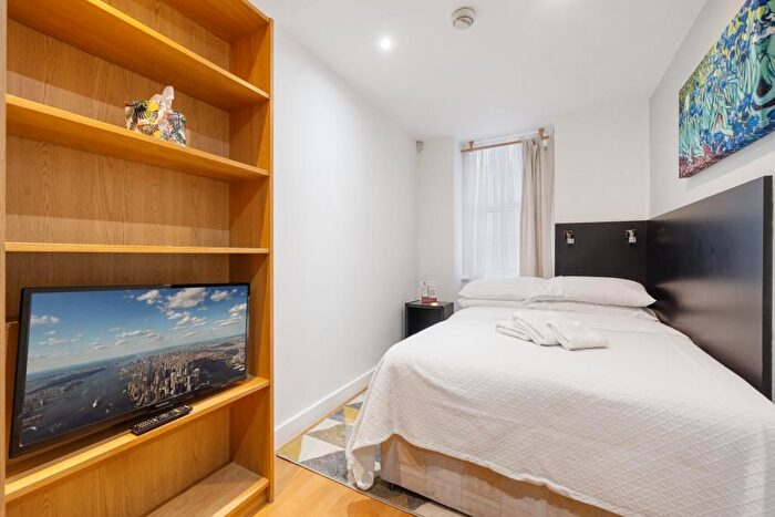 Studio To Rent In Cartwright Gardens, Bloomsbury, London, WC1H