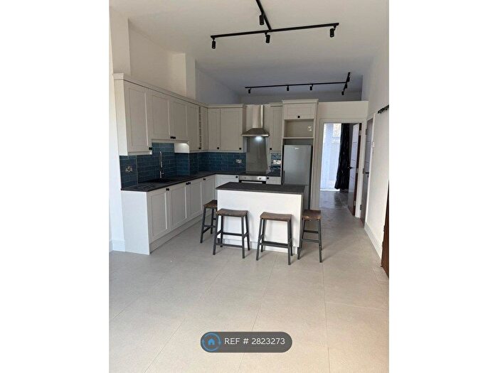 1 Bedroom Flat To Rent In Hartlepool Court, London, E16