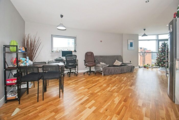 2 Bedroom Flat For Sale In Altolusso, Bute Terrace, CF10