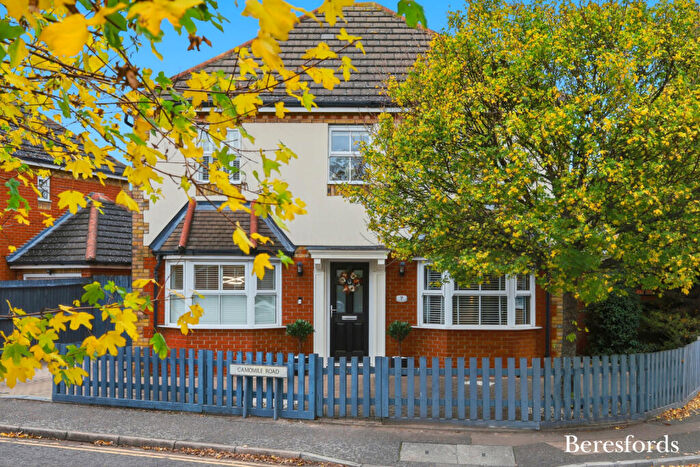 4 Bedroom Detached House For Sale In Camomile Road, Rush Green, RM7