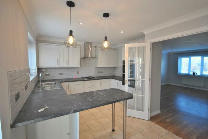 3 Bedroom End Of Terrace House To Rent In Chaffinch Chase, Gillingham, Dorset, SP8