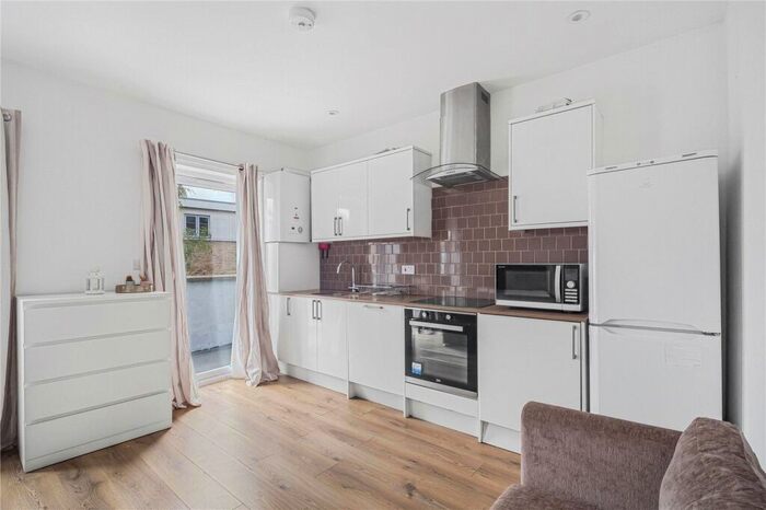 Apartment To Rent In Blue Anchor Lane, London, SE16